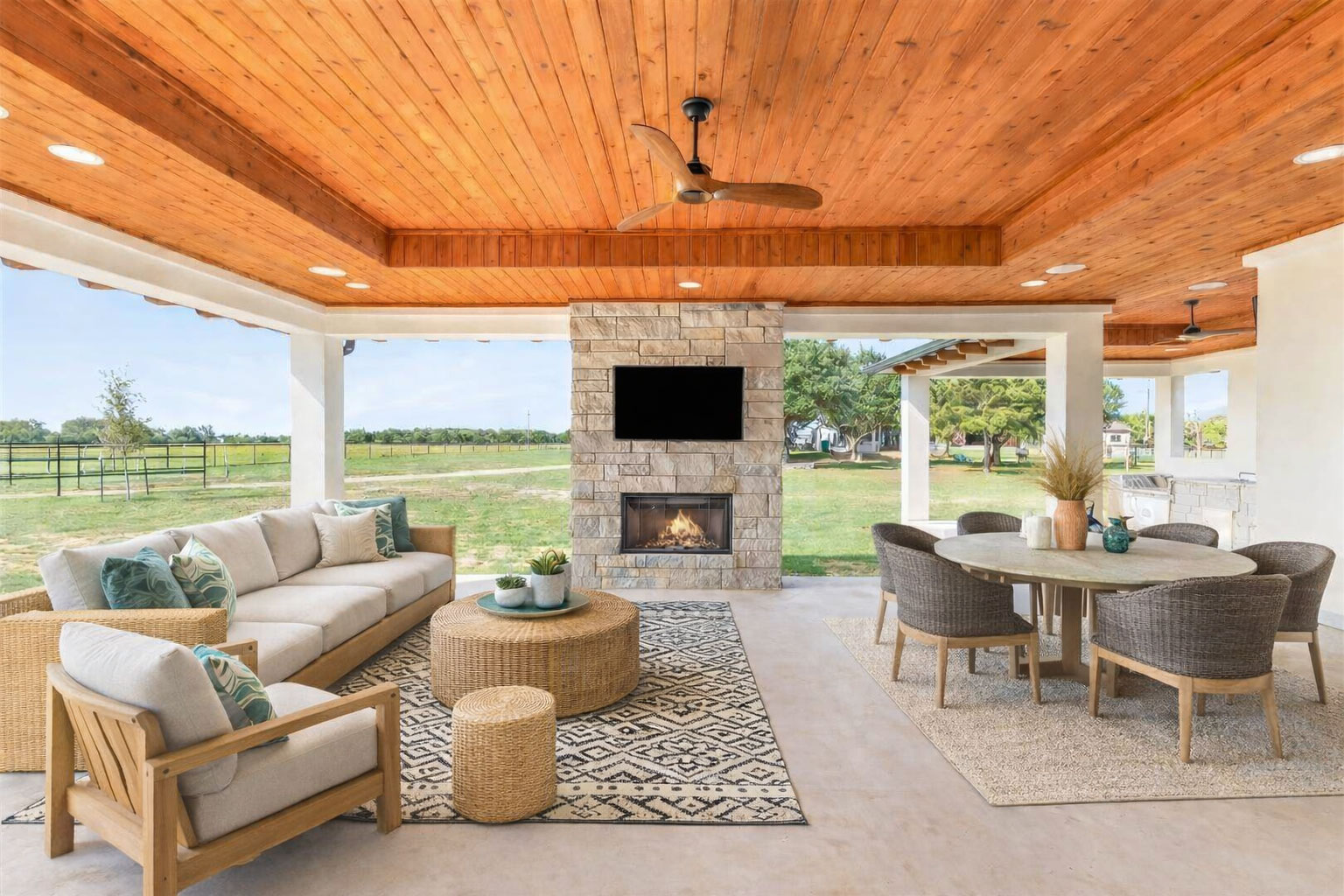 178 Balch Road Elgin, TX 78621 - Photo 30 of 40 View of sunroom, there are 2 separated areas for outdoors, digitally staged.