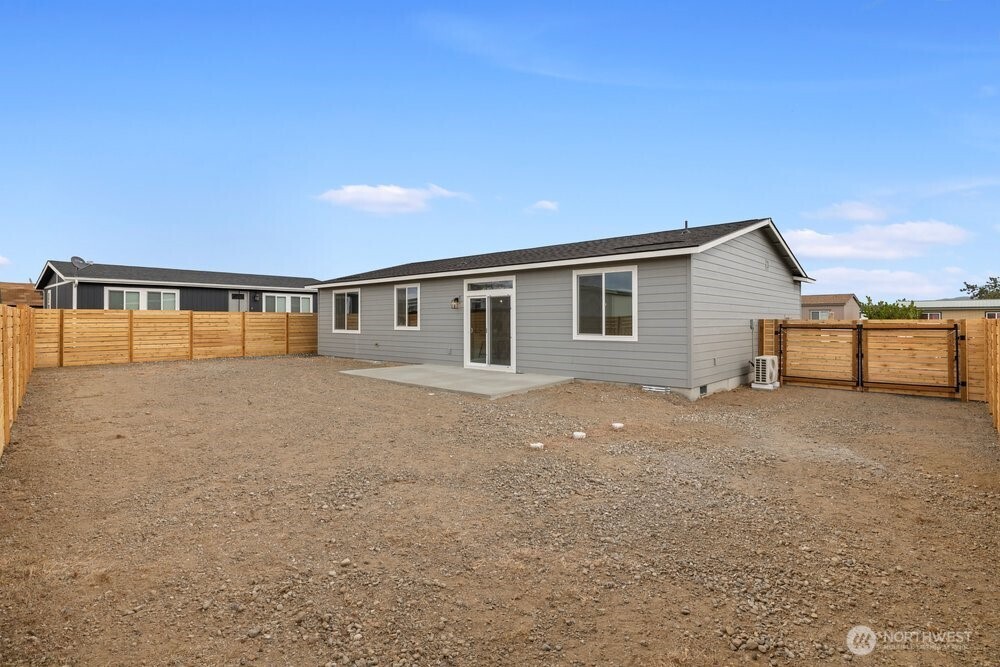 334 Spring Circle Mattawa, WA 99349 - Photo 27 of 40 a view of an house with backyard space