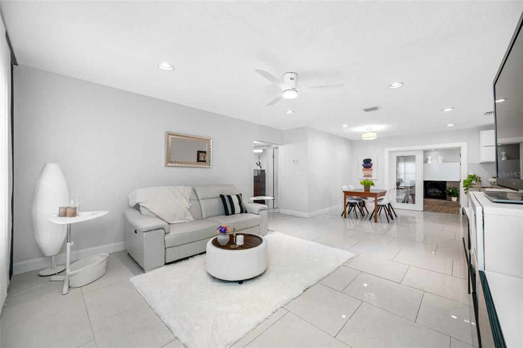 2212 Northeast Coachman Road Clearwater, FL 33765 - Photo 12 of 67