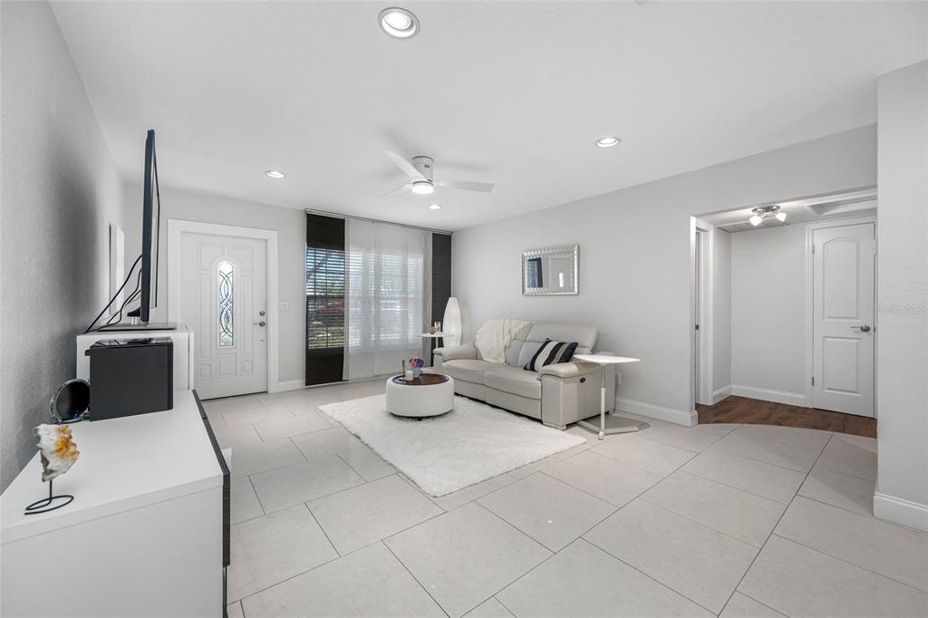 2212 Northeast Coachman Road Clearwater, FL 33765 - Photo 14 of 67