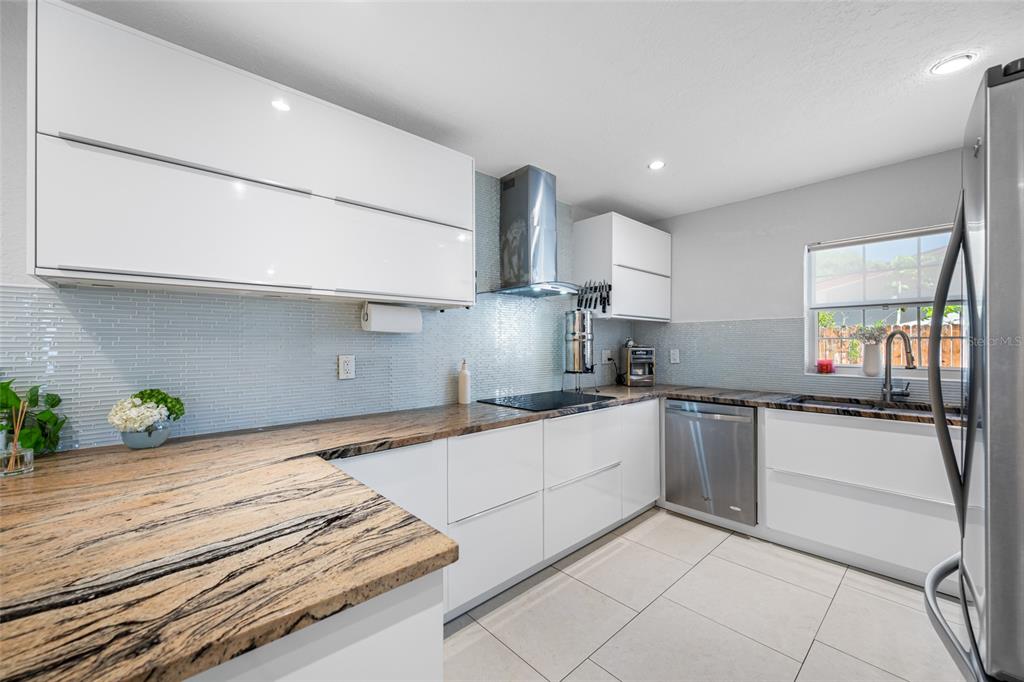 2212 Northeast Coachman Road Clearwater, FL 33765 - Photo 21 of 67