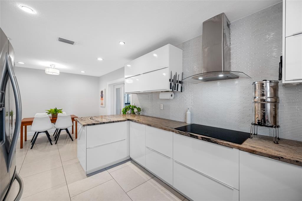 2212 Northeast Coachman Road Clearwater, FL 33765 - Photo 25 of 67