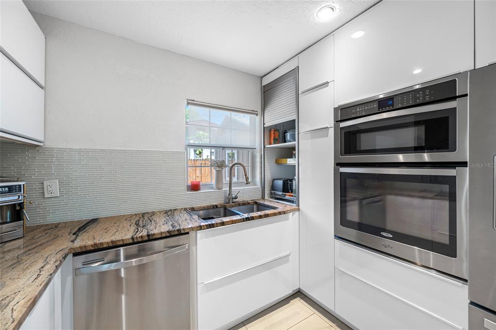 2212 Northeast Coachman Road Clearwater, FL 33765 - Photo 26 of 67