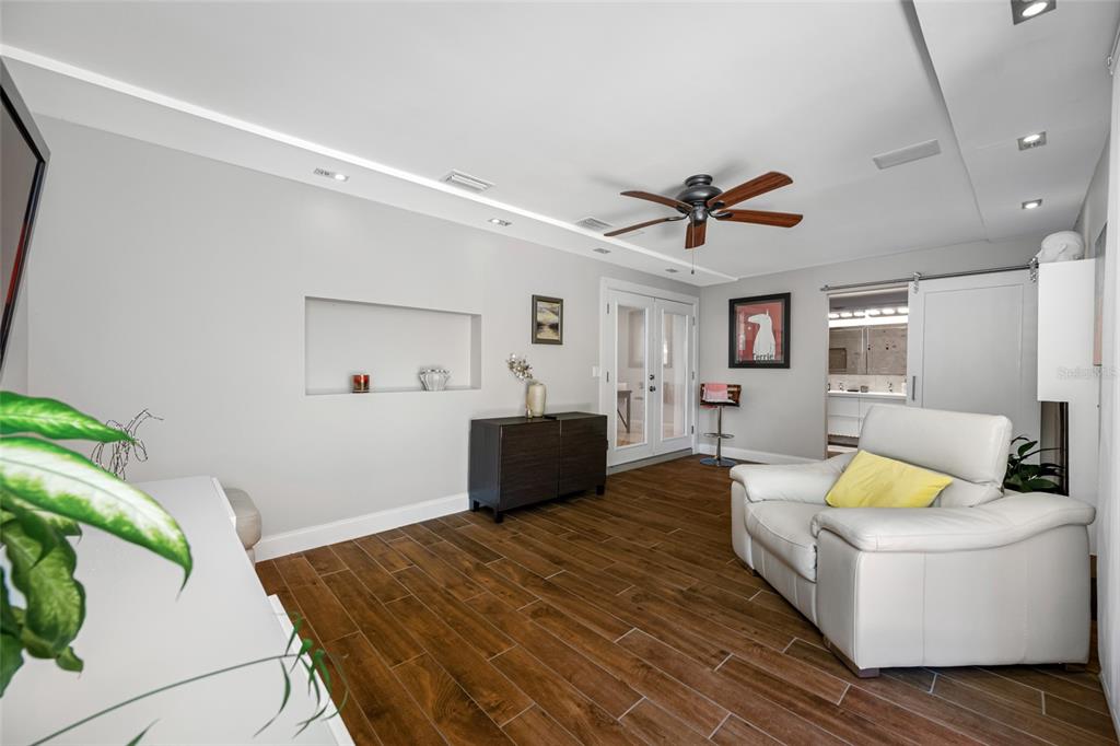 2212 Northeast Coachman Road Clearwater, FL 33765 - Photo 29 of 67