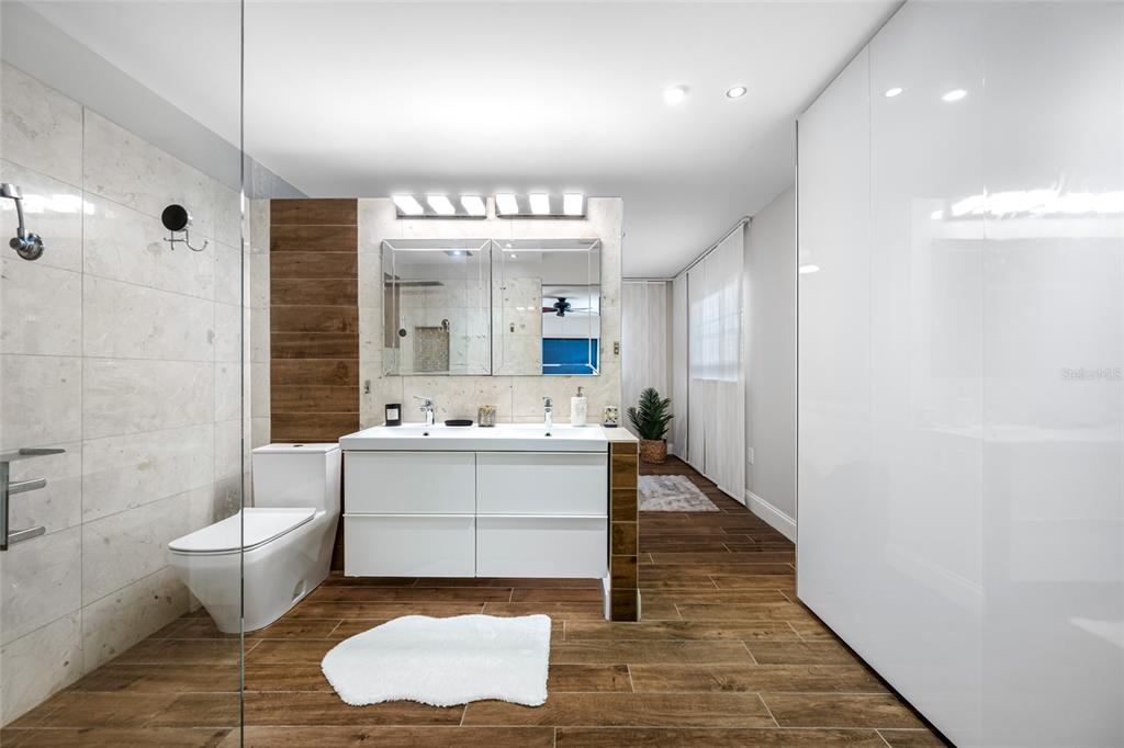 2212 Northeast Coachman Road Clearwater, FL 33765 - Photo 32 of 67