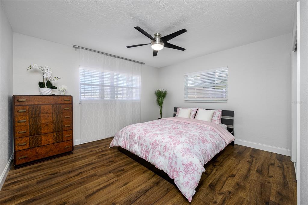 2212 Northeast Coachman Road Clearwater, FL 33765 - Photo 39 of 67