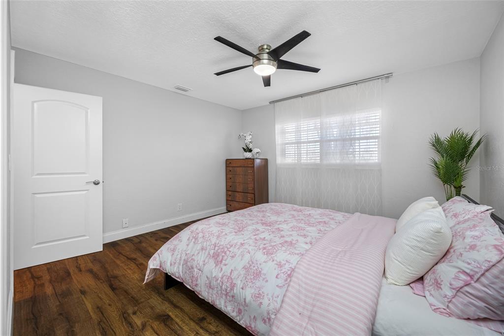 2212 Northeast Coachman Road Clearwater, FL 33765 - Photo 42 of 67