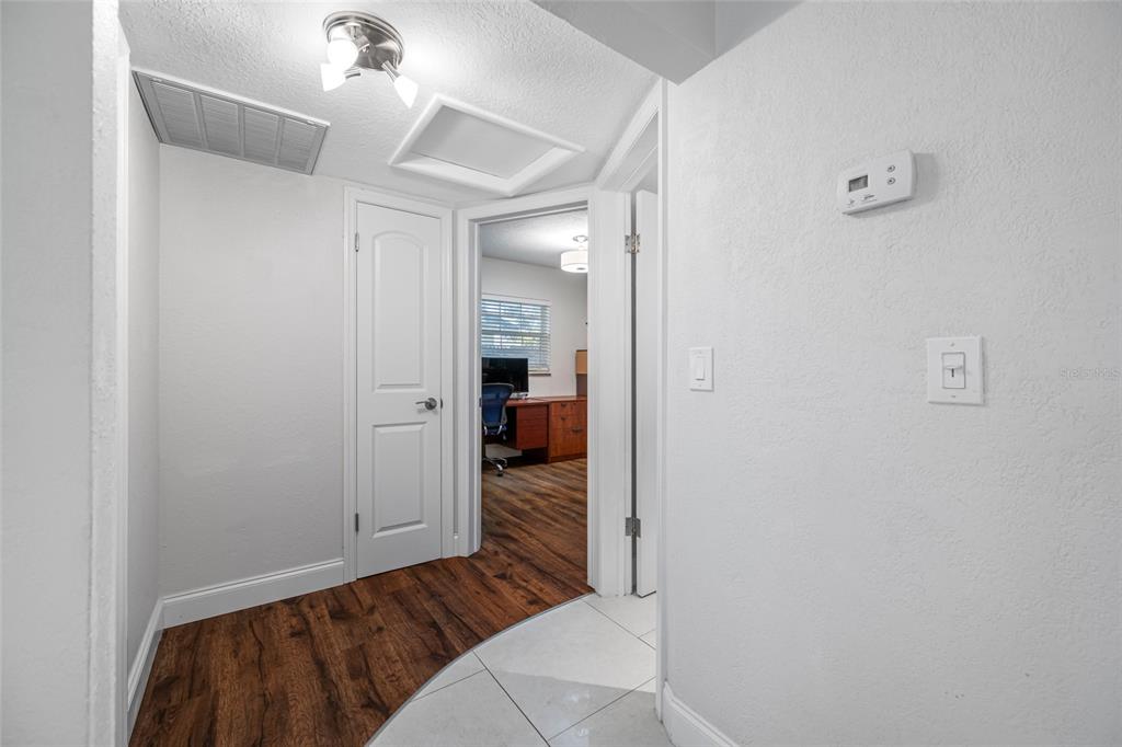 2212 Northeast Coachman Road Clearwater, FL 33765 - Photo 44 of 67