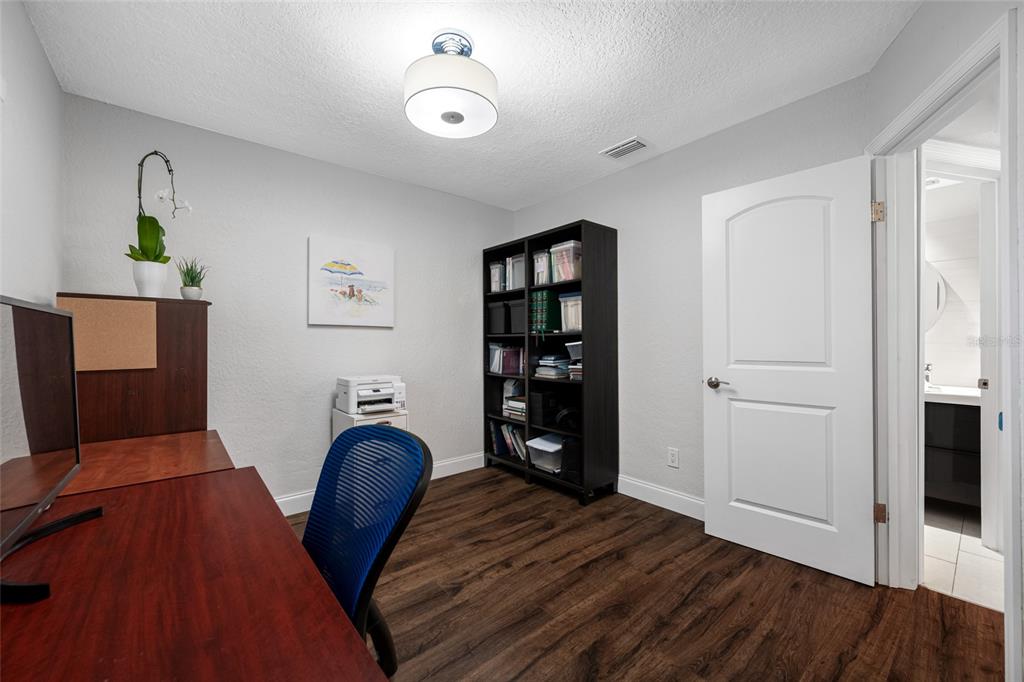 2212 Northeast Coachman Road Clearwater, FL 33765 - Photo 48 of 67