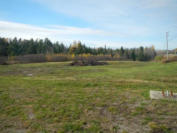 $95,000 | 40 River Road, Lincoln, ME 04457
