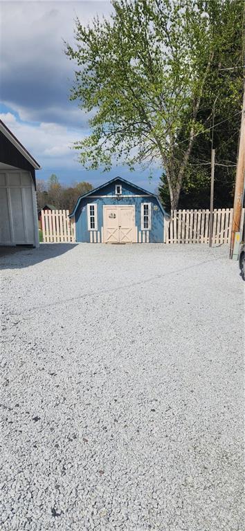 228 Kermit Lewis Road Pilot Mountain, NC 27041 - Photo 15 of 38