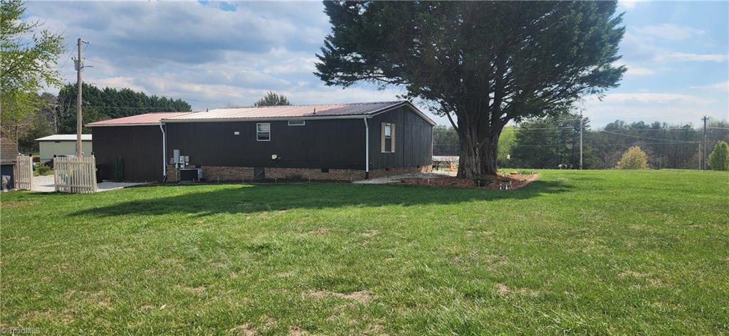 228 Kermit Lewis Road Pilot Mountain, NC 27041 - Photo 18 of 38