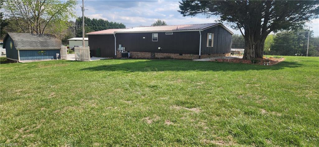 228 Kermit Lewis Road Pilot Mountain, NC 27041 - Photo 19 of 38