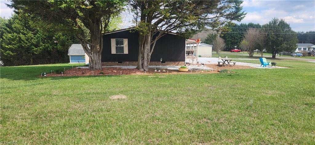 228 Kermit Lewis Road Pilot Mountain, NC 27041 - Photo 20 of 38