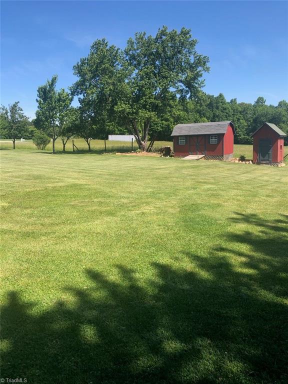 228 Kermit Lewis Road Pilot Mountain, NC 27041 - Photo 10 of 38