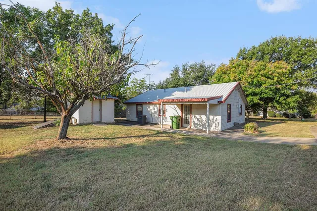 $225,000 | 720 North Ave A, Springtown, TX 76082