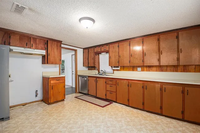 $225,000 | 720 North Ave A, Springtown, TX 76082