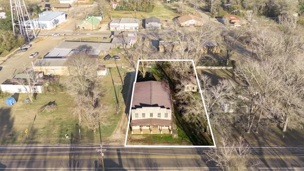 $279,900 | 411 Kaufman Street, Newton, TX 75966