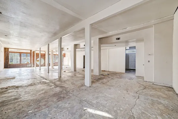 $279,900 | 411 Kaufman Street, Newton, TX 75966