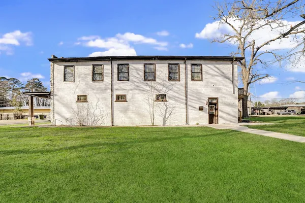 $279,900 | 411 Kaufman Street, Newton, TX 75966