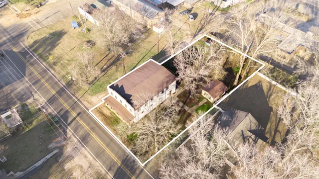 $279,900 | 411 Kaufman Street, Newton, TX 75966