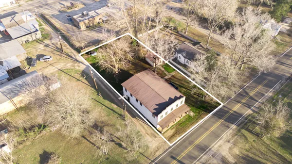 $279,900 | 411 Kaufman Street, Newton, TX 75966