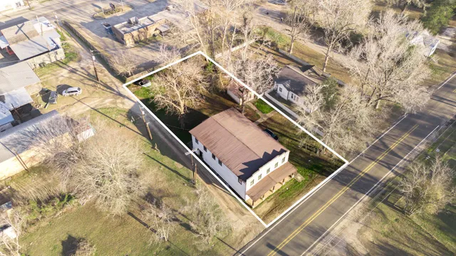 $279,900 | 411 Kaufman Street, Newton, TX 75966