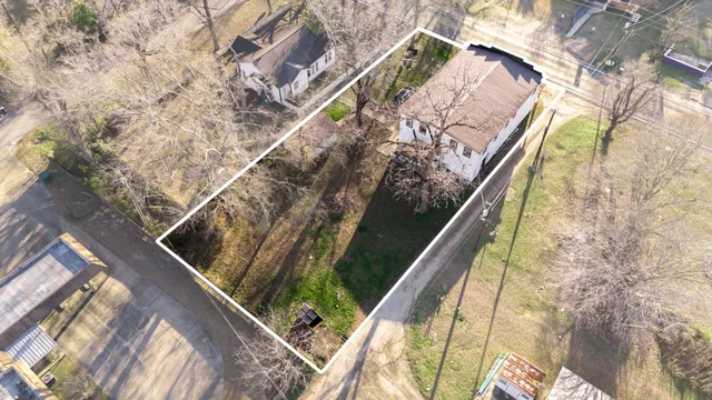 $279,900 | 411 Kaufman Street, Newton, TX 75966