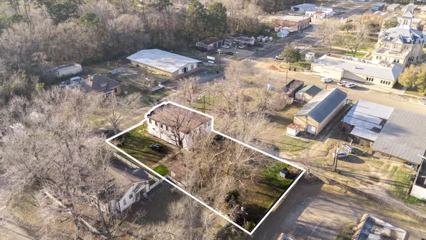 $279,900 | 411 Kaufman Street, Newton, TX 75966