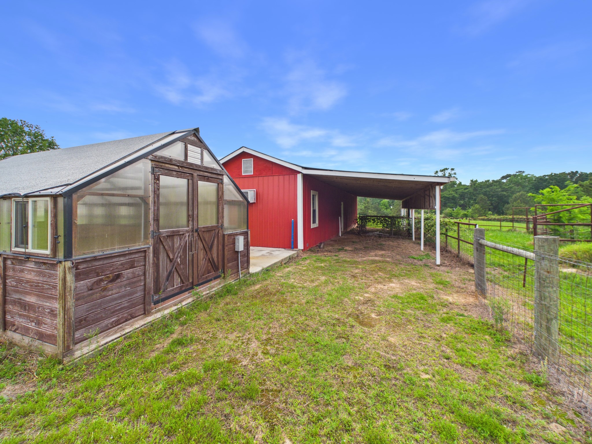 160 Vida Lane Coldspring, TX 77331 - Photo 18 of 23 Green house and Barn