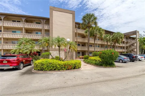 $250,000 | 1701 Andros Isle, Unit F1, Coconut Creek, FL 33066