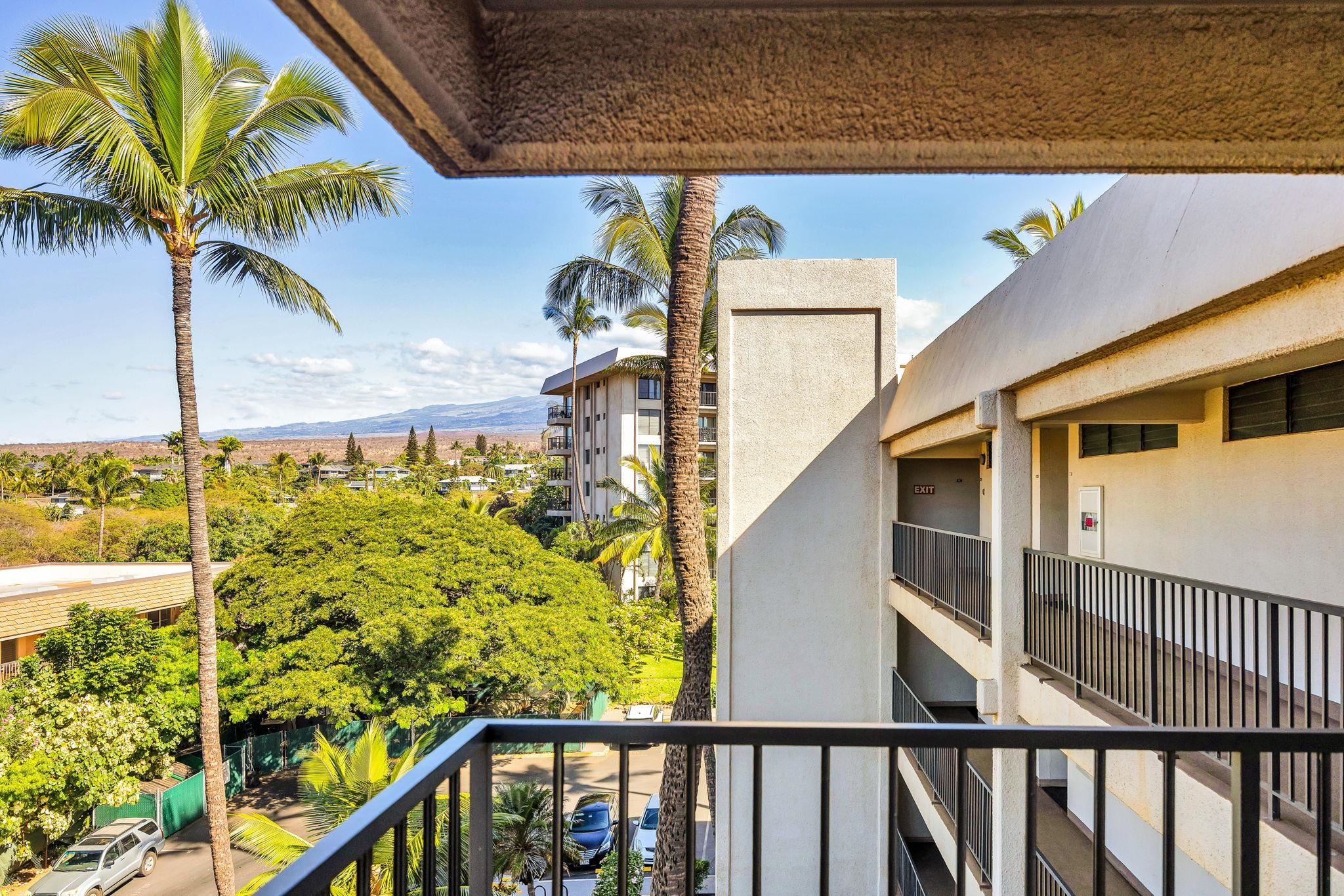 2531 South Kihei Road, Unit C620 Kihei, HI 96753 - Photo 37 of 38 a view of a balcony
