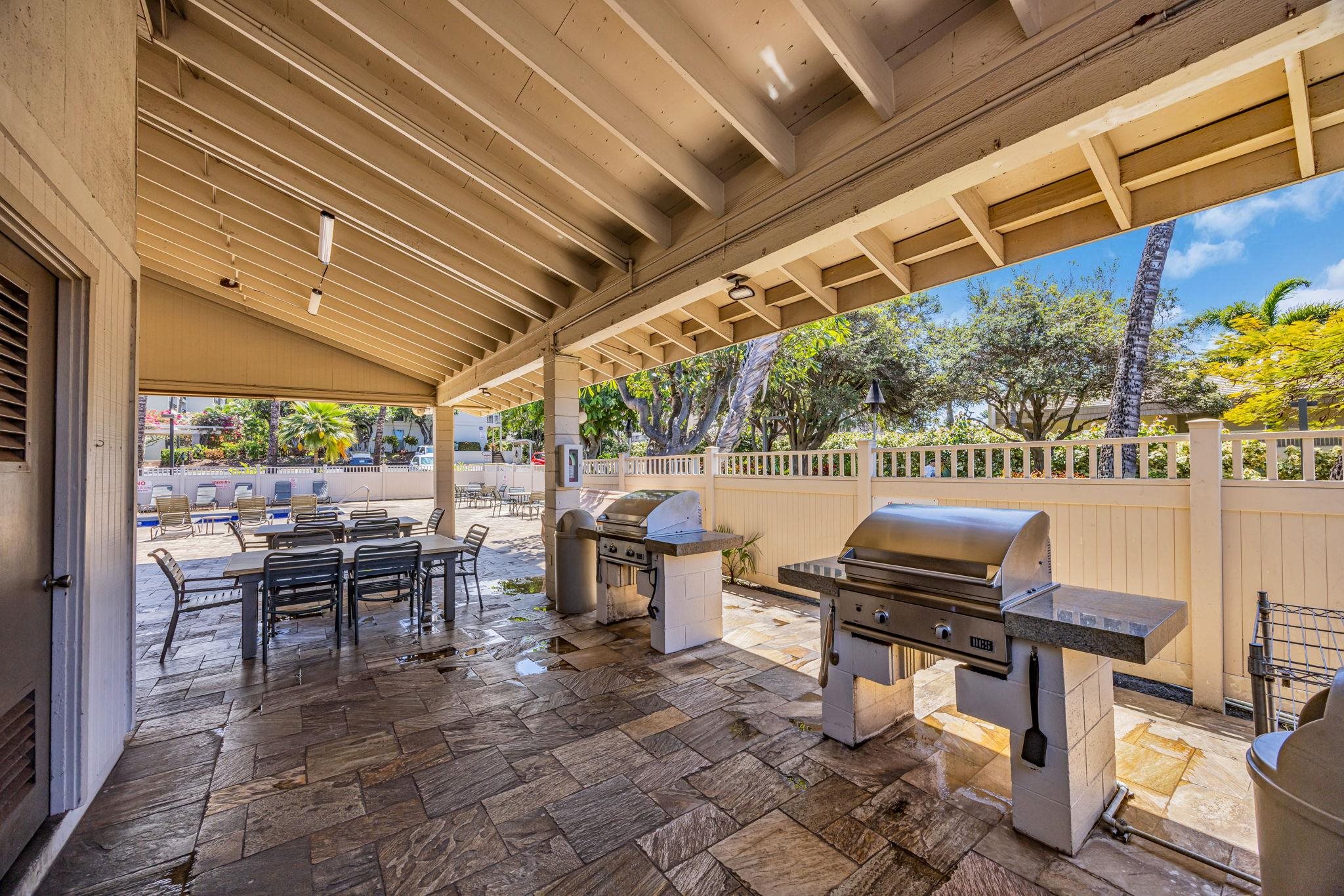 2531 South Kihei Road, Unit C620 Kihei, HI 96753 - Photo 6 of 38 a view of a patio with table and chairs and potted plants