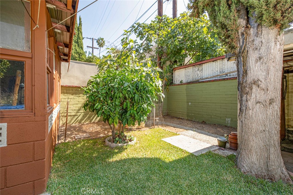 1130 Park Avenue Glendale, CA 91205 - Photo 46 of 75