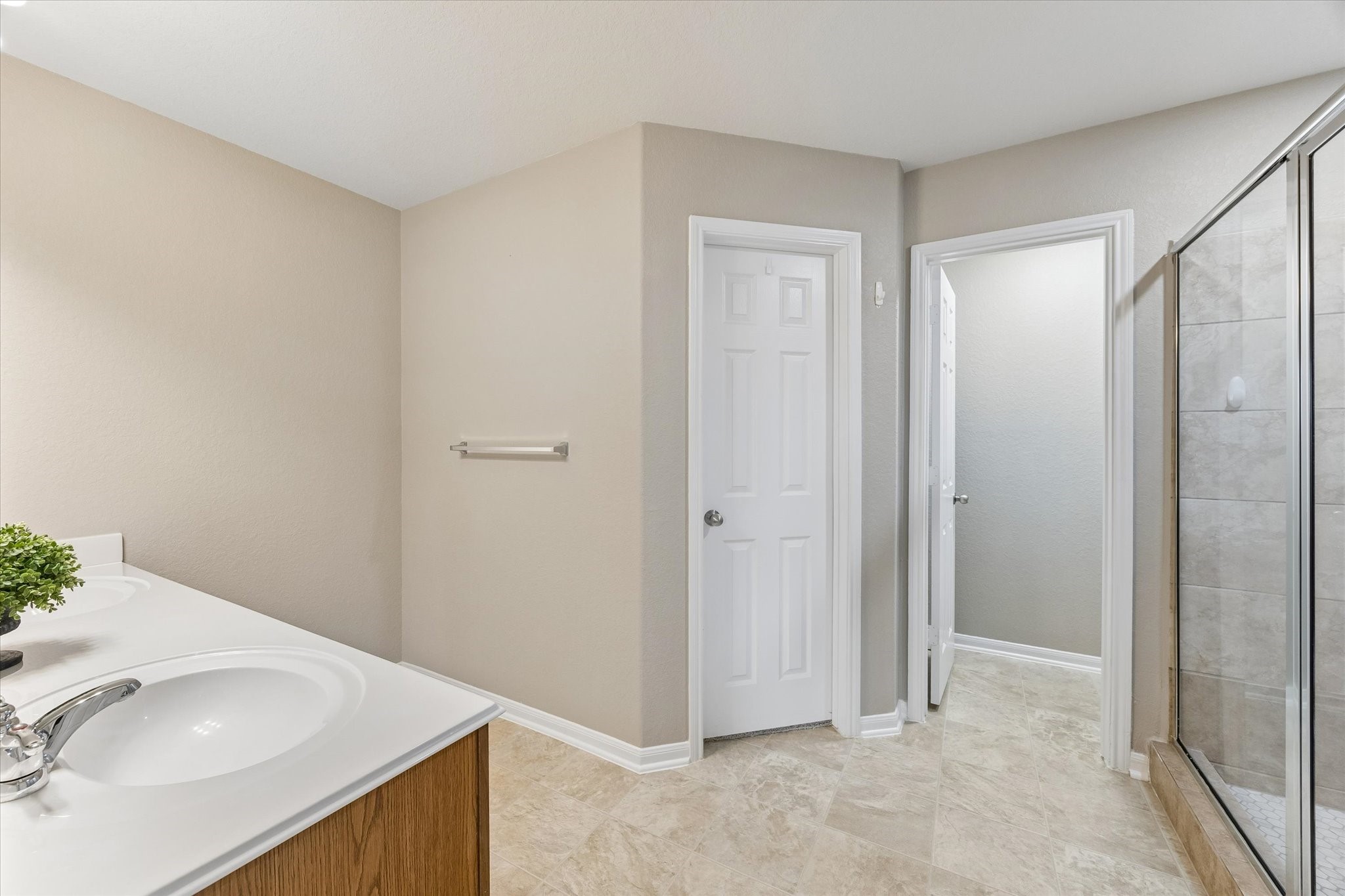 9966 Chimney Swift Lane Conroe, TX 77385 - Photo 13 of 20 Gallery Image 13