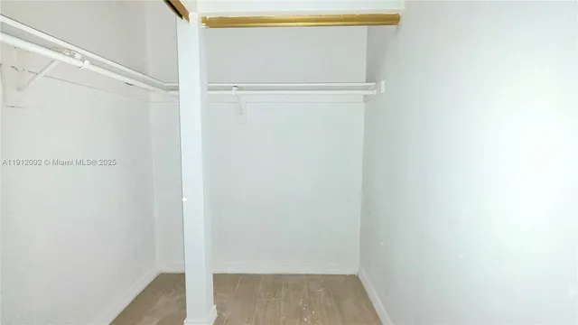 $129,900 | 18900 Northeast 3rd Court, Unit 520, Miami, FL 33179