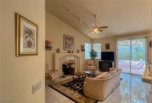 $3,050 | 1609 Windsford Circle, Las Vegas, NV 89117