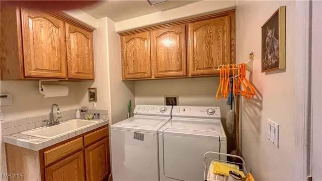 $3,050 | 1609 Windsford Circle, Las Vegas, NV 89117