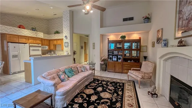 $3,050 | 1609 Windsford Circle, Las Vegas, NV 89117