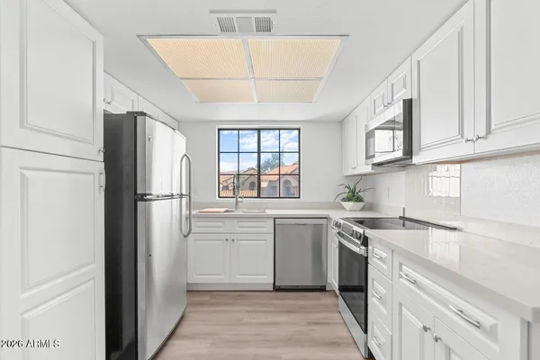 $310,000 | 700 East Mesquite Circle, Unit M229, Tempe, AZ 85288