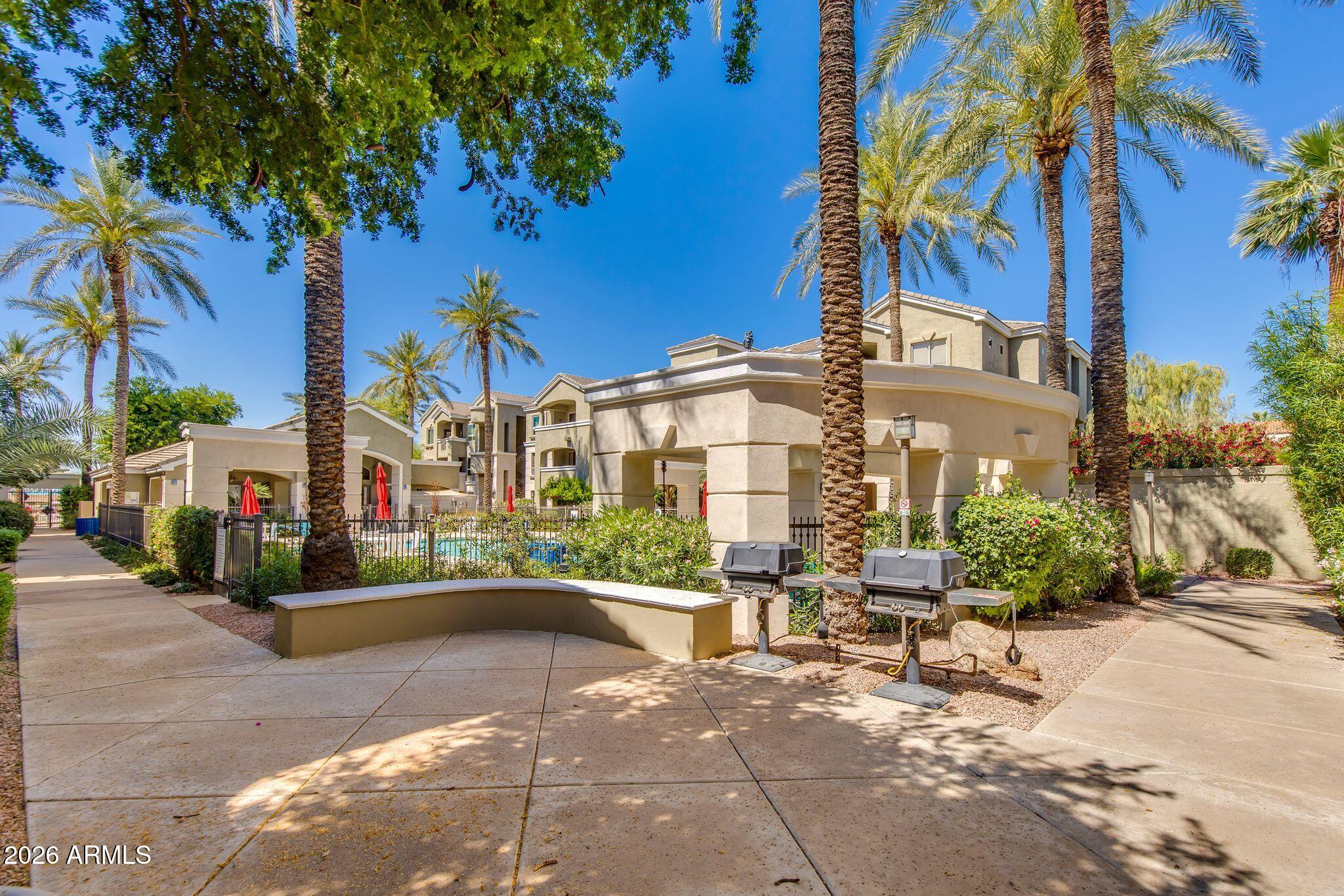 5303 North 7th Street, Unit 215 Phoenix, AZ 85014 - Photo 24 of 30 Community BBQ