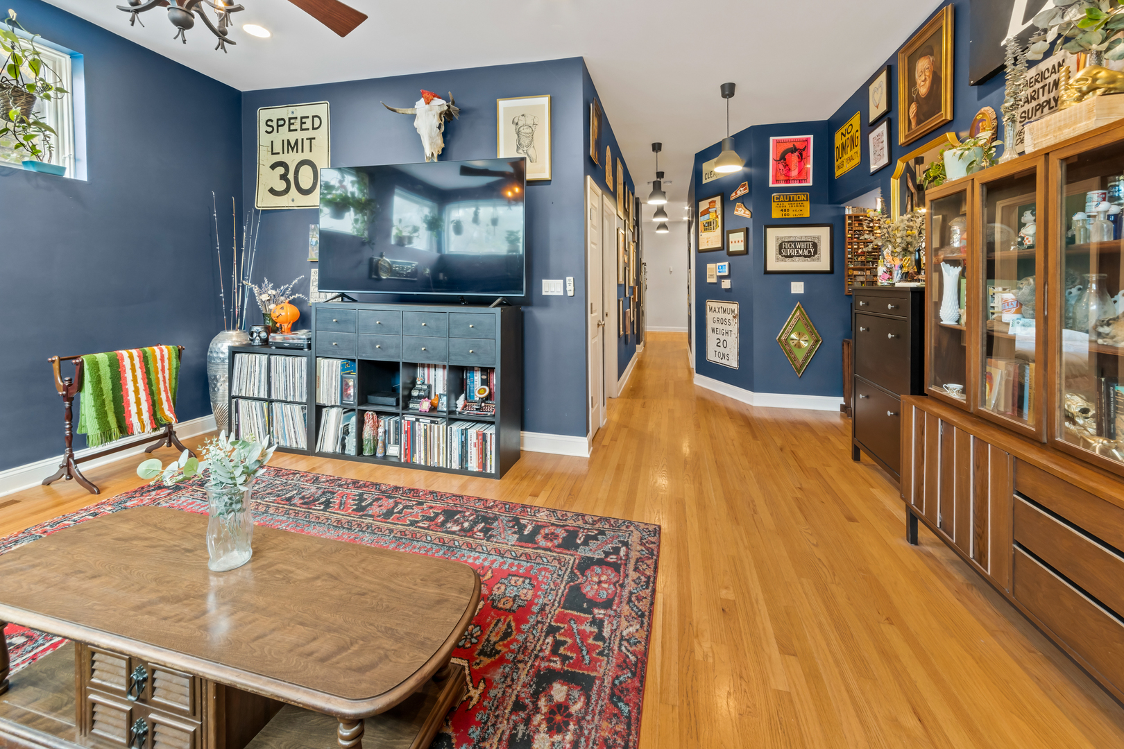 2558 West Haddon Avenue, Unit 1 Chicago, IL 60622 - Photo 3 of 28