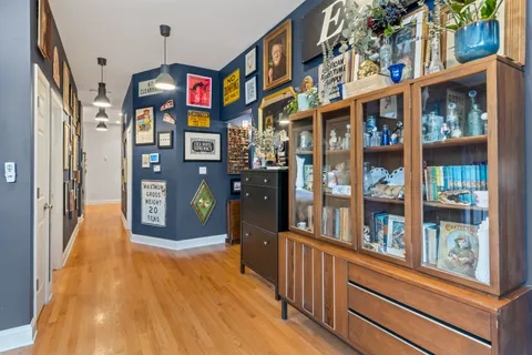 $439,000 | 2558 West Haddon Avenue, Unit 1, Chicago, IL 60622