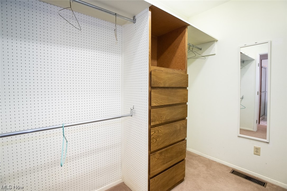 17065 Ridge Point Circle Strongsville, OH 44136 - Photo 24 of 33 Gallery Image 24
