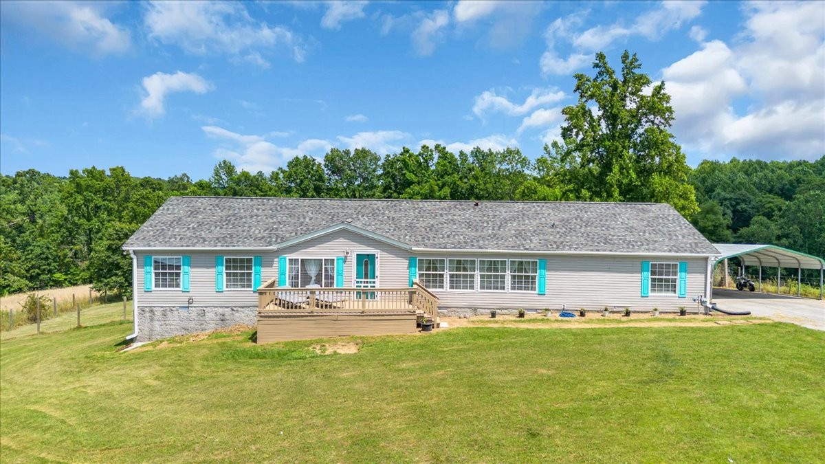 2657 Oak Grove Road Red Boiling Springs, TN 37150 - Photo 45 of 45 a front view of a house with a garden