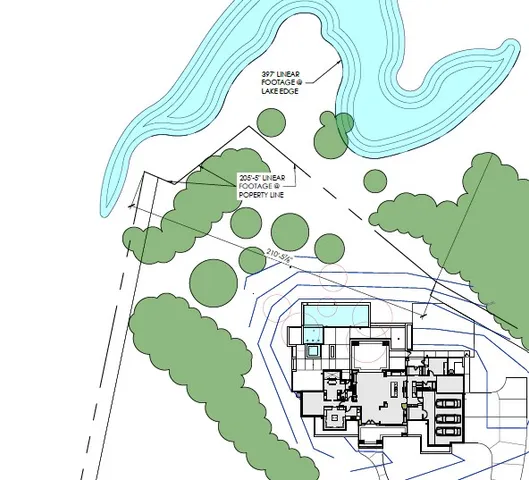 a view of yard with green space