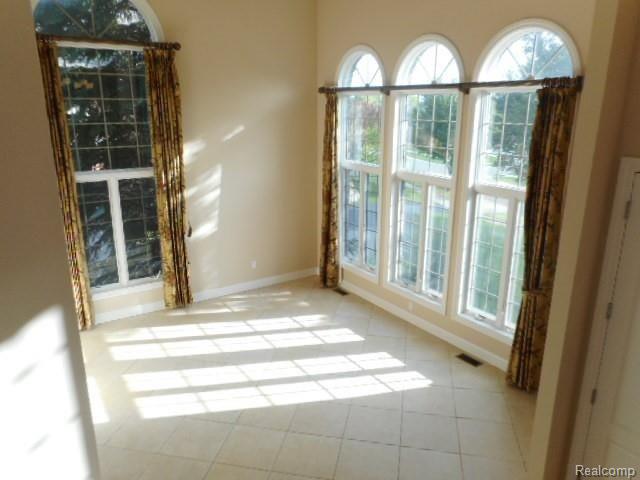 653 Langley Road Rochester Hills, MI 48309 - Photo 19 of 75