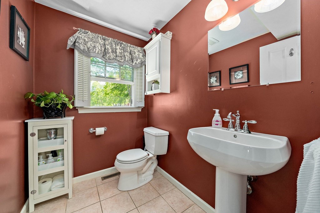 58 Ford Road Weymouth, MA 02190 - Photo 14 of 39 Gallery Image 14