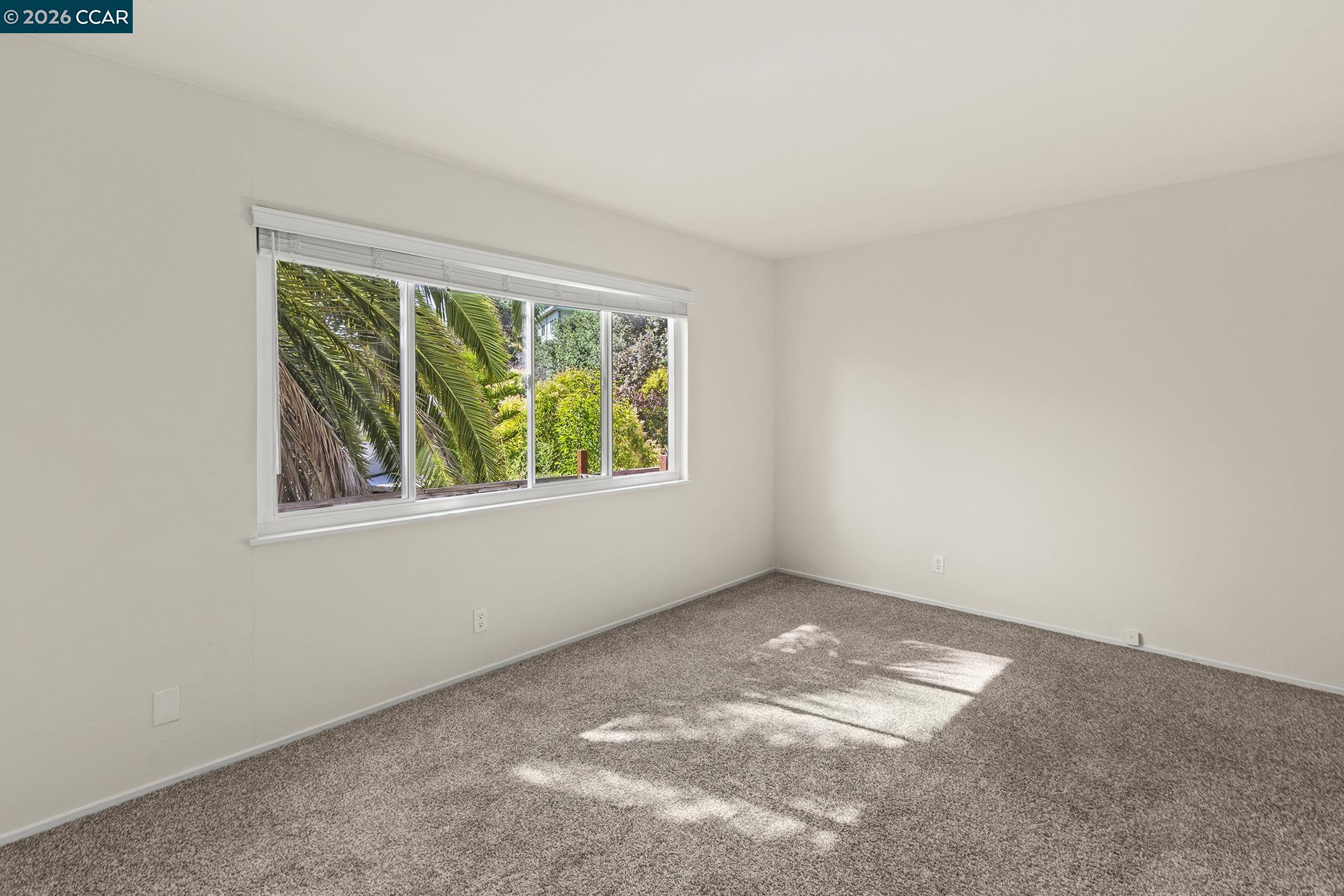 29 Leafwood Circle San Rafael, CA 94901 - Photo 15 of 34 an empty room with a window