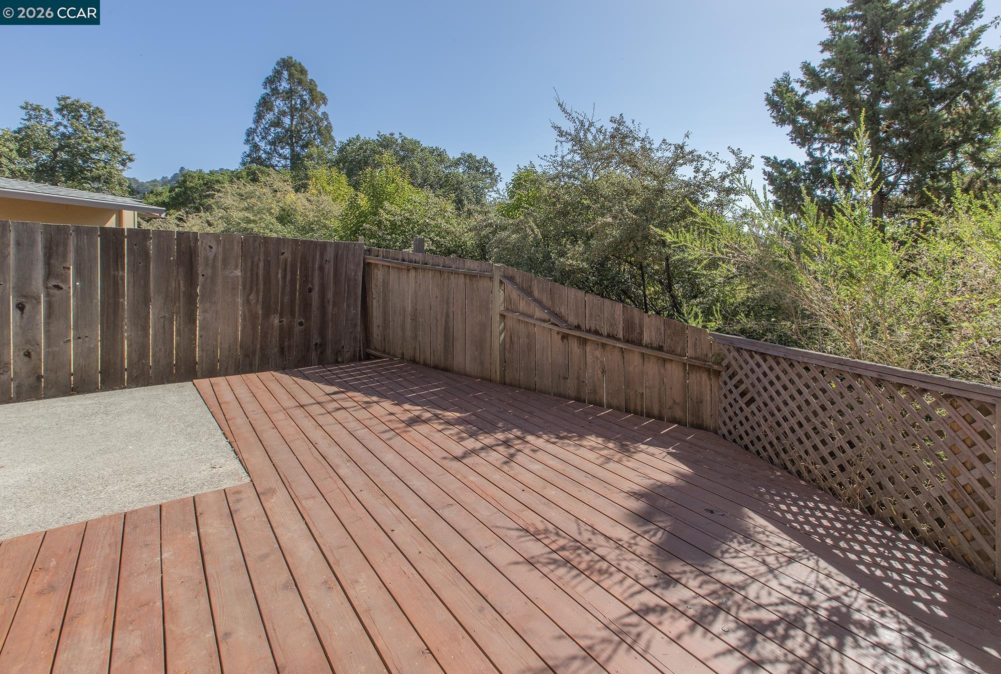 29 Leafwood Circle San Rafael, CA 94901 - Photo 28 of 34 a view of a backyard